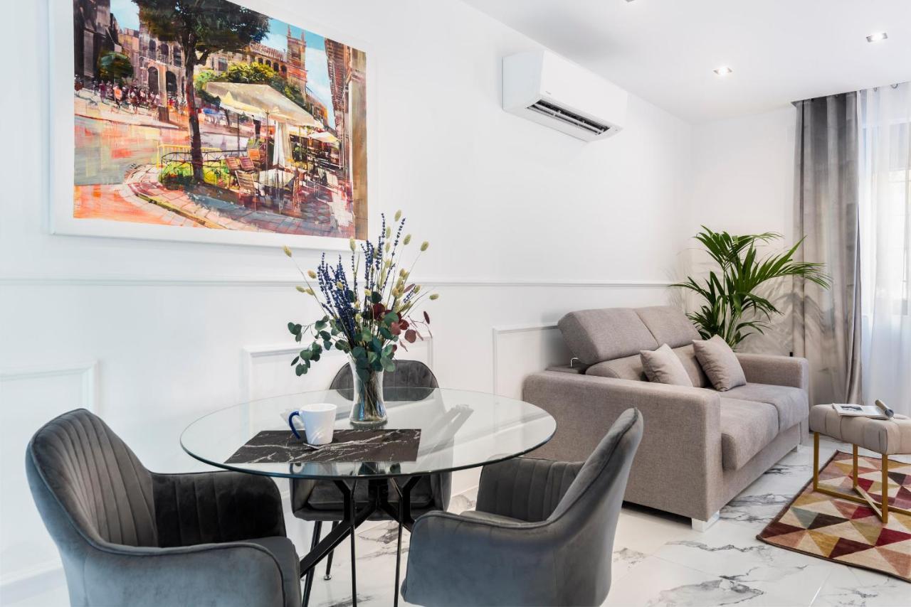 Quivir Apartamentos Deluxe Casa Del Arco Andujar Bagian luar foto
